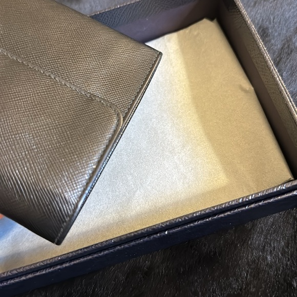 PRADA Saffiano Trifold Wallet - Picture 7 of 7
